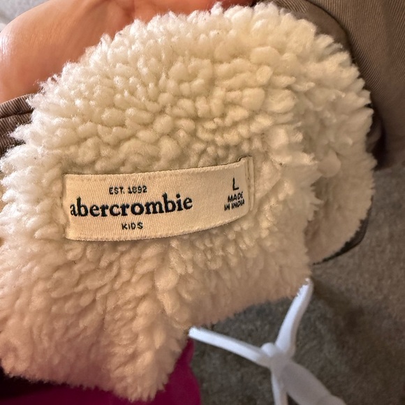 Abercrombie Kids Green Puffer Jacket with Hood and Relaxed Fit - Picture 8 of 11